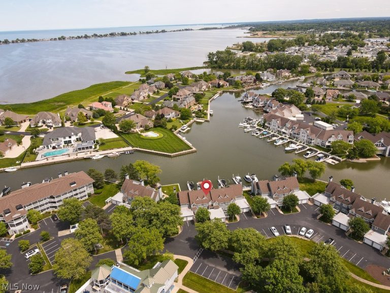 179 Marina Point Drive, Sandusky, OH - Photo 8