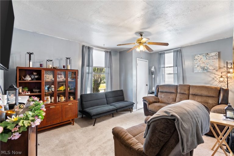 1517 Hammond Avenue, Canton, OH - Photo 4