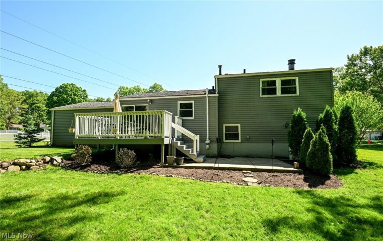 4092 Hummingbird Trail, Stow, OH - Photo 2