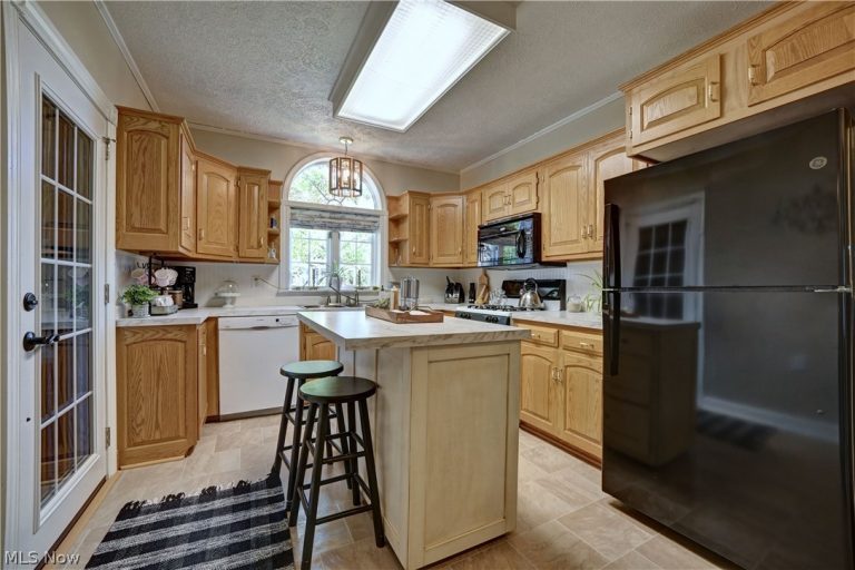 500 Bodmer Avenue, Strasburg, OH - Photo 8