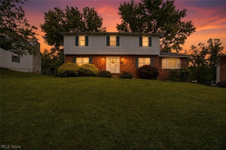 246 North Hills Drive, Parkersburg, WV - Photo 2