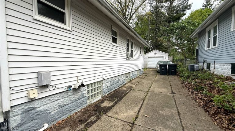 1405 Brandon Avenue, Akron, OH - Photo 5