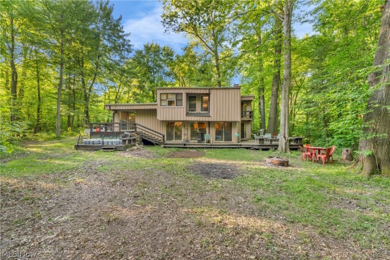 2680 Stubbins Road, Brecksville, OH, 44141