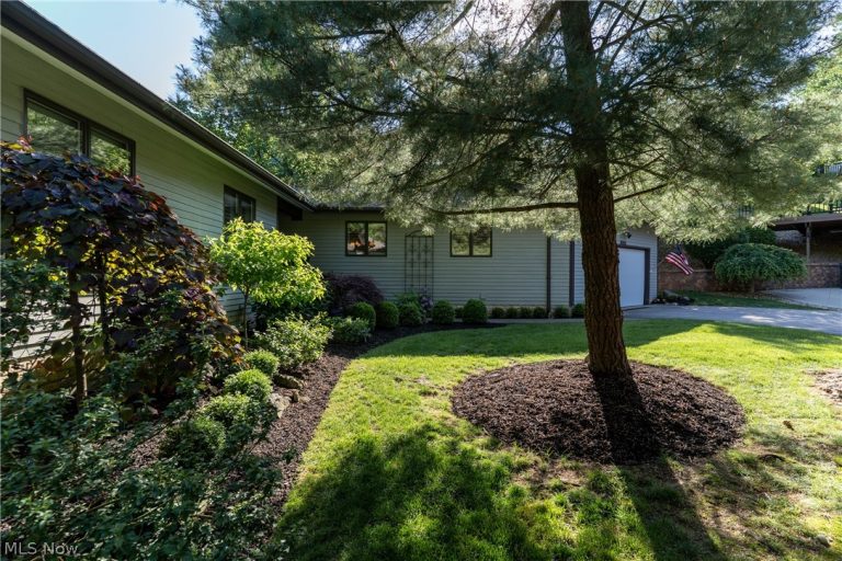 6782 windward hills Drive, Brecksville, OH - Photo 2