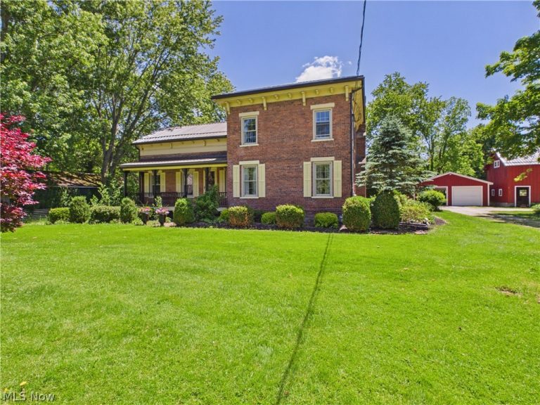 2934 College Street, Austinburg, OH, 44010