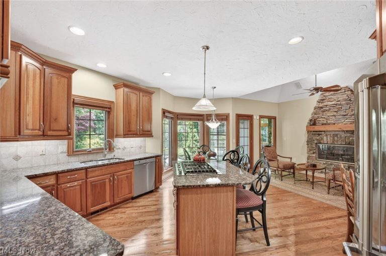 29998 Hilliard Boulevard, Westlake, OH - Photo 6
