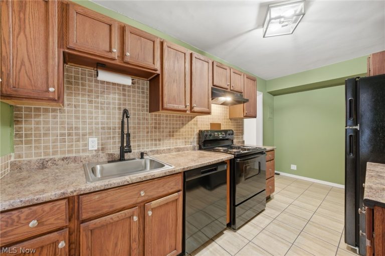 13500 Shaker Boulevard #203, Cleveland, OH - Photo 2
