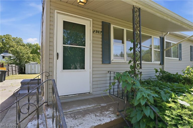 2967 Stockton Avenue, Akron, OH - Photo 3