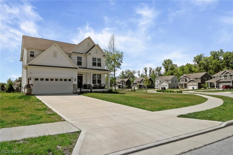 35074 Bald Eagle Lane, Willoughby, OH - Photo 3