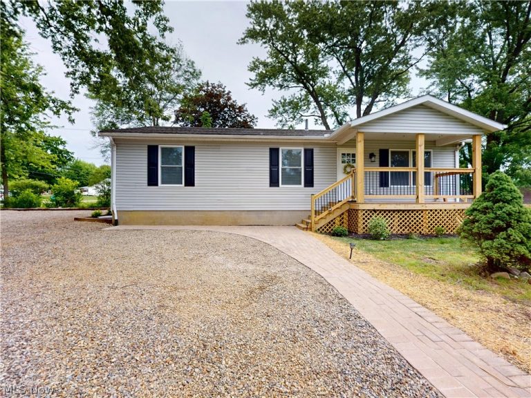 3264 Grenfall Road, Norton, OH, 44203