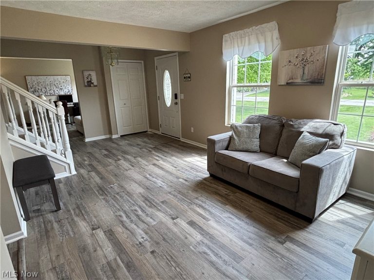 695 Meadowlark Road, Painesville, OH - Photo 4