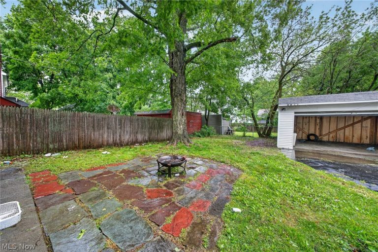 3954 Bluestone Road, Cleveland Heights, OH - Photo 5
