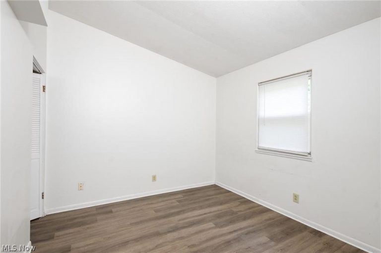1939 Preston Avenue, Akron, OH - Photo 8