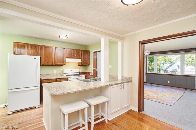 184 Rowford Avenue, Massillon, OH - Photo 6