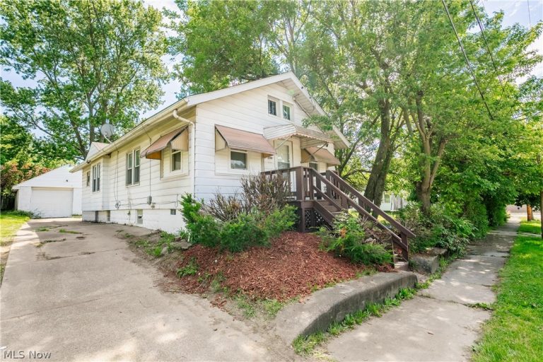 688 Kipling Street, Akron, OH - Photo 4