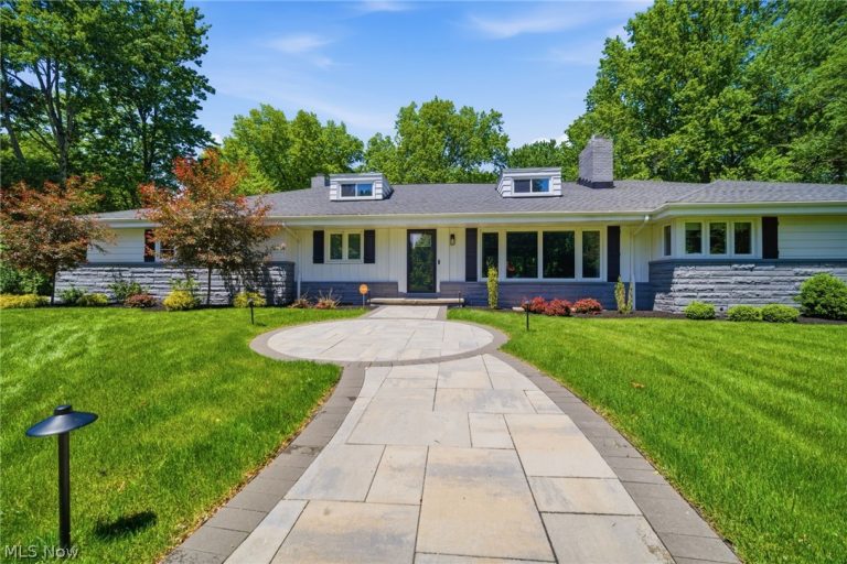 6733 Gates Mills Boulevard, Gates Mills, OH - Photo 2