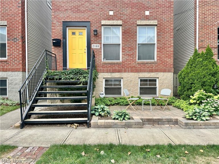 2188 6th Street #DOWN, Cleveland, OH - Photo 2