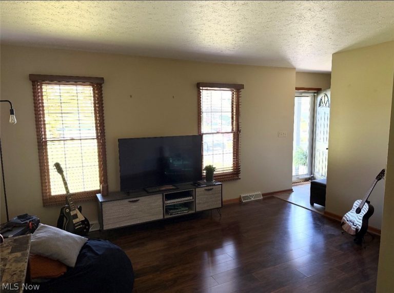 5547 Cider Mill Crossing, Austintown, OH - Photo 3