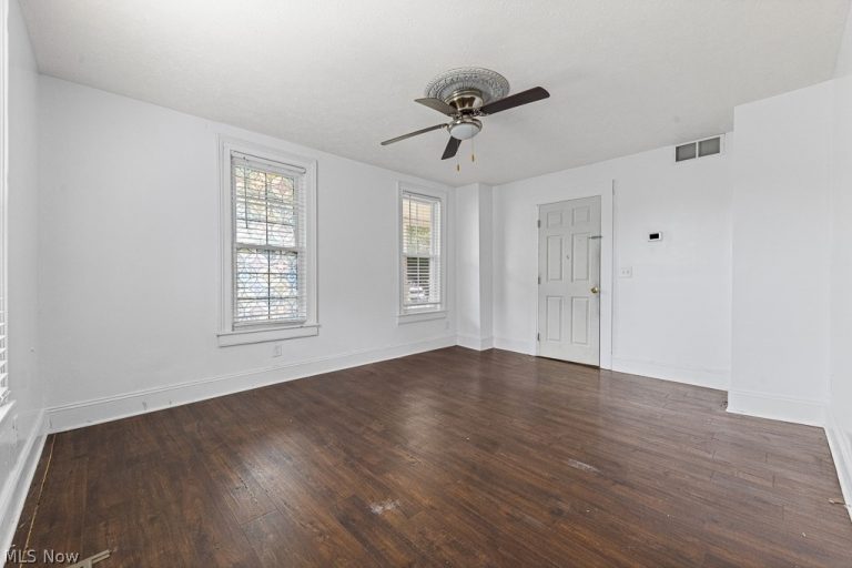 31 Bridge Street, Newton Falls, OH - Photo 5