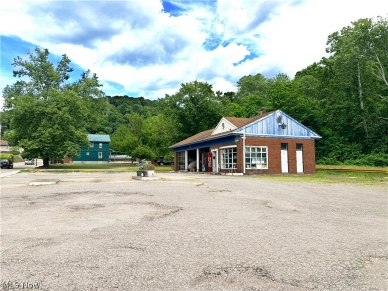 300 Pennsylvania Avenue, Weirton, WV - Photo 4