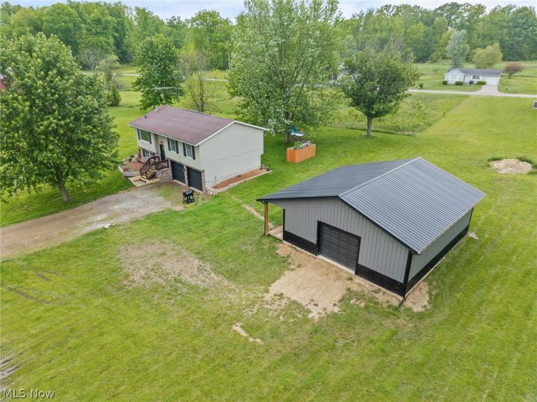 2142 Tarragon Drive, West Salem, OH - Photo 2