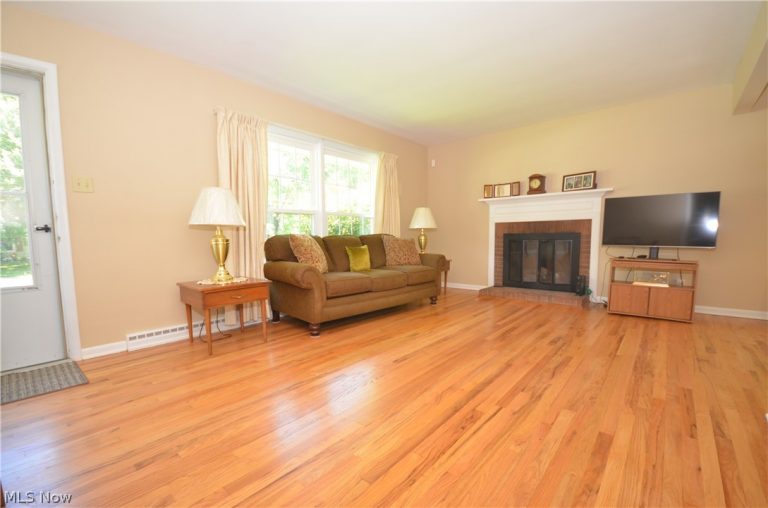 159 Pinehurst Road, Munroe Falls, OH - Photo 4