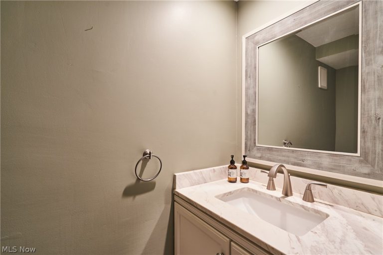 51 Nottoway Court, Akron, OH - Photo 3