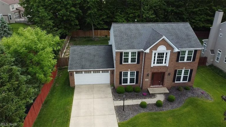 169 Aster Place, Brunswick, OH - Photo 2