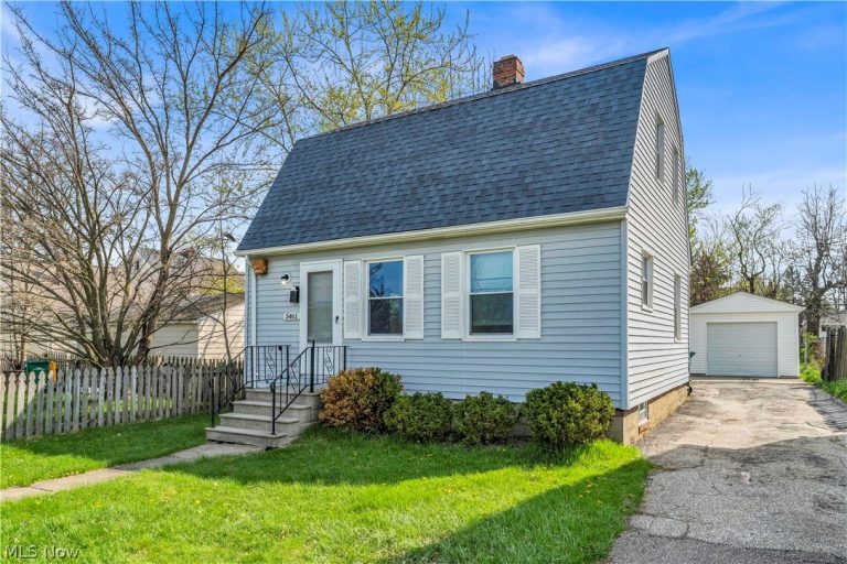 5461 Clement Avenue, Maple Heights, OH - Photo 2