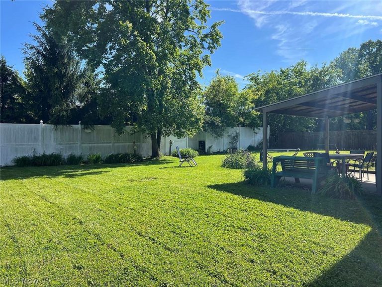 4060 Tudor Avenue, Brunswick, OH - Photo 5