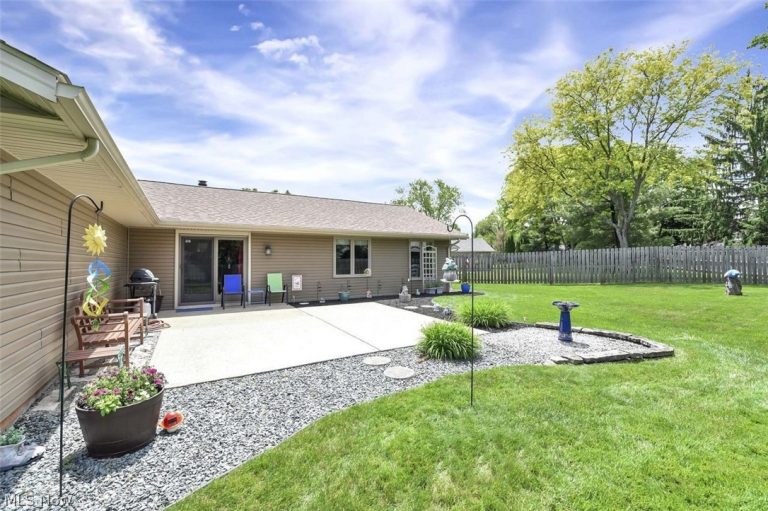 13964 Olde Orchard Road, Strongsville, OH - Photo 6