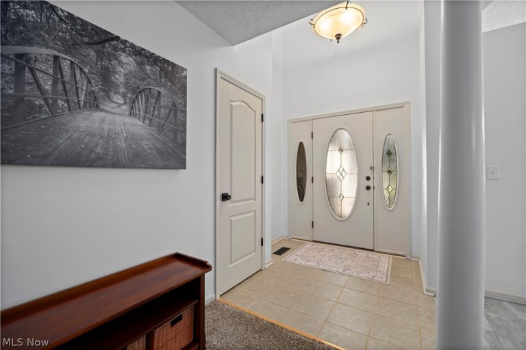22669 Melissa Lane, Strongsville, OH - Photo 3