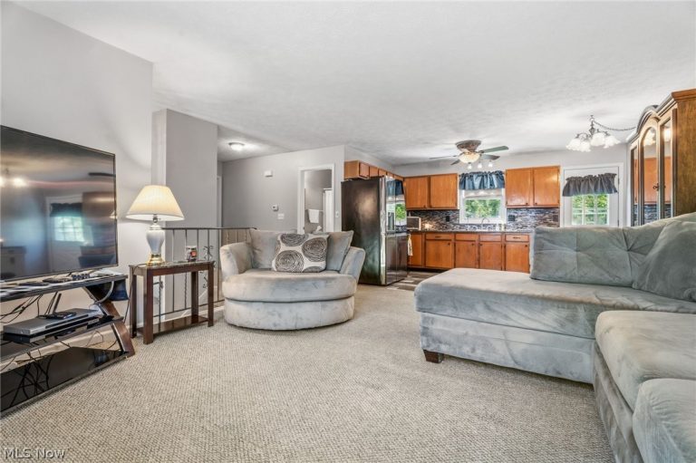 50 Kirby Drive, Akron, OH - Photo 5