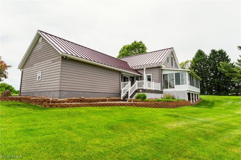 7759 Eddie Hill Road, Uhrichsville, OH - Photo 5