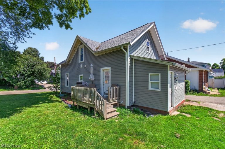 1303 Tremont Avenue, Massillon, OH - Photo 3