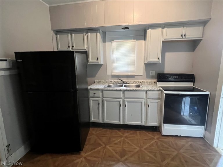 1409 Curtis Street, Akron, OH - Photo 5