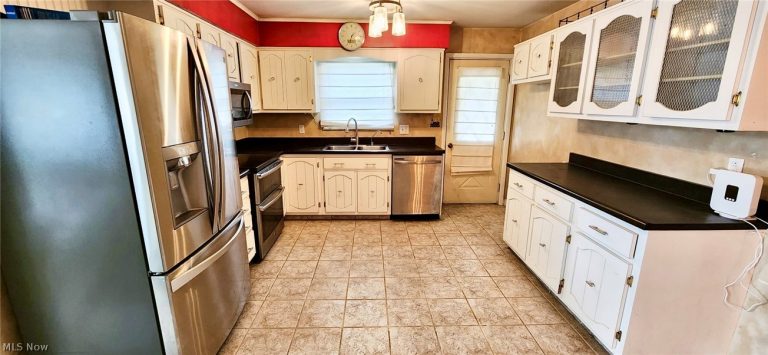212 Wayne Avenue, Weirton, WV - Photo 5