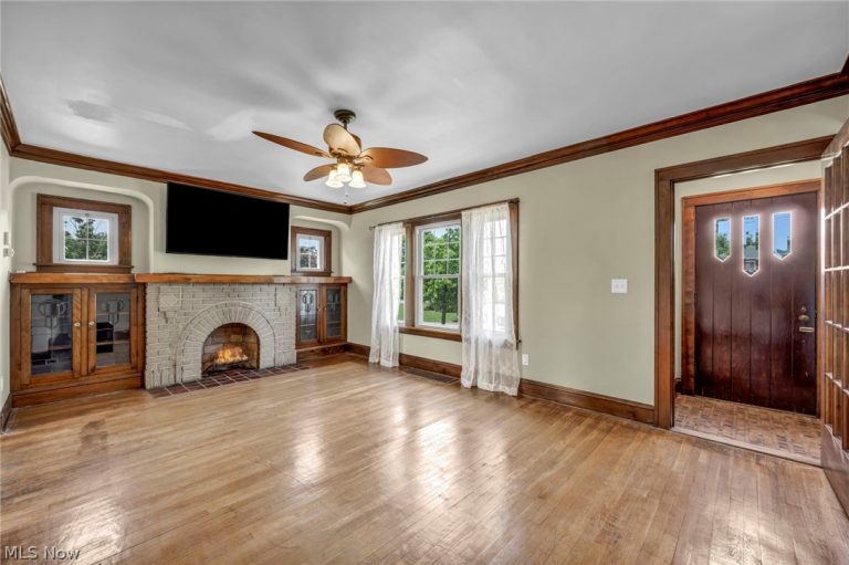 6193 Canterbury Road, Parma, OH - Photo 3
