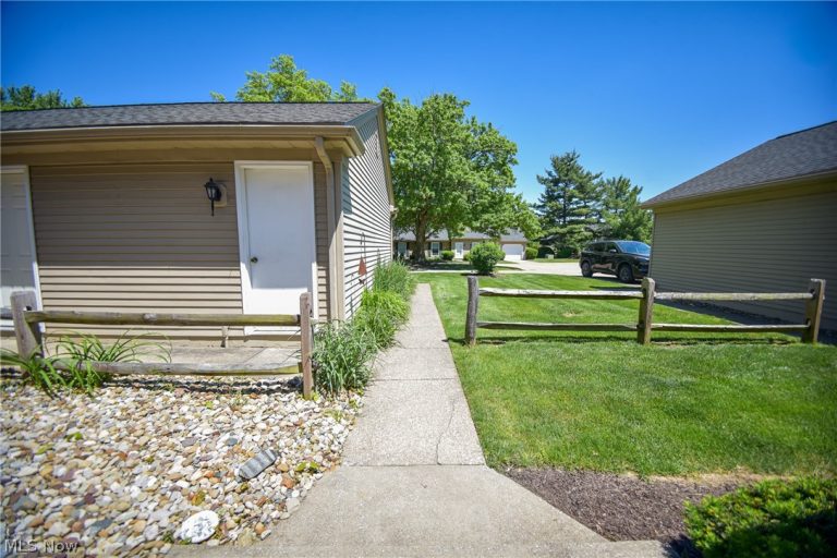 1022 Court Street, Medina, OH - Photo 3