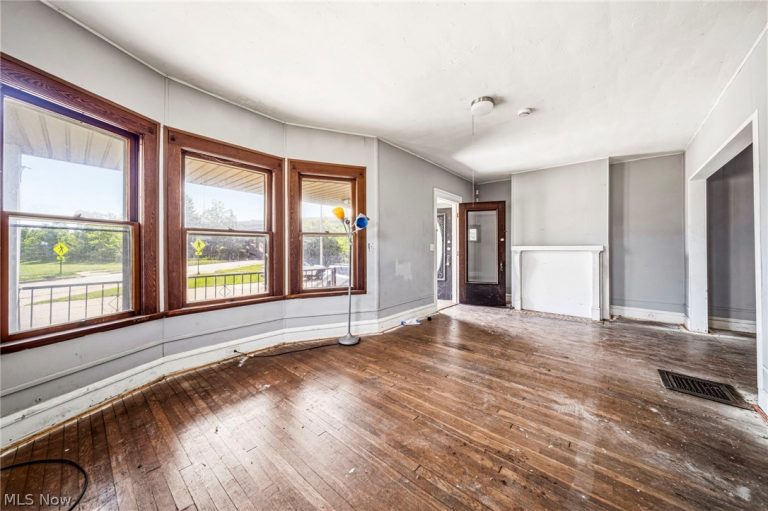 3024 100th Street, Cleveland, OH - Photo 5