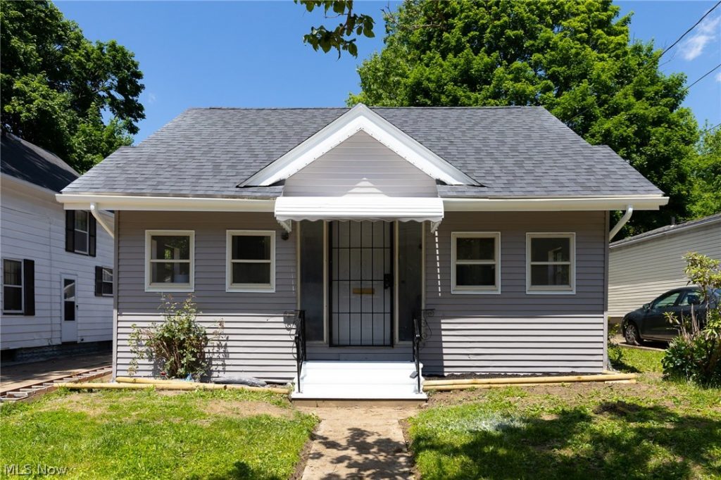 807 Stoner Street, Akron, OH