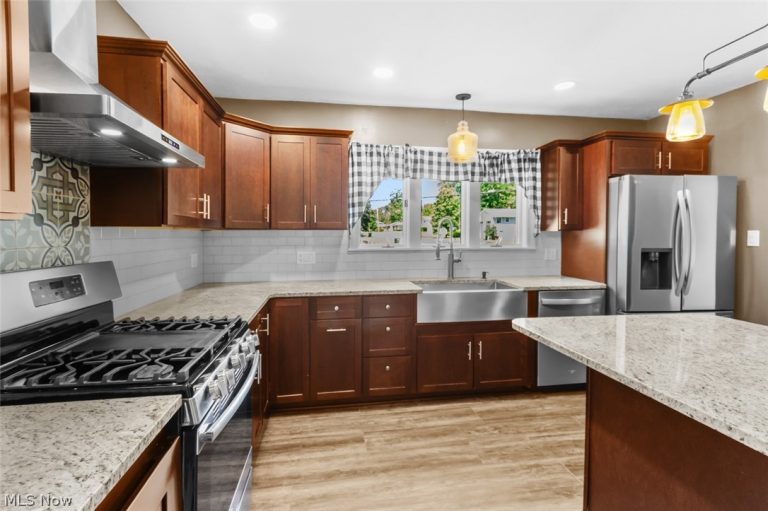 243 9th Street, Barberton, OH - Photo 5
