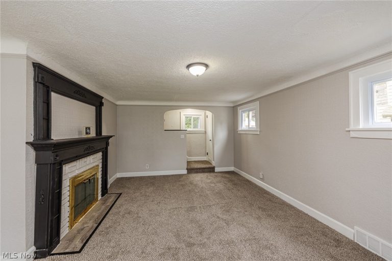 4903 93rd Street, Garfield Heights, OH - Photo 6