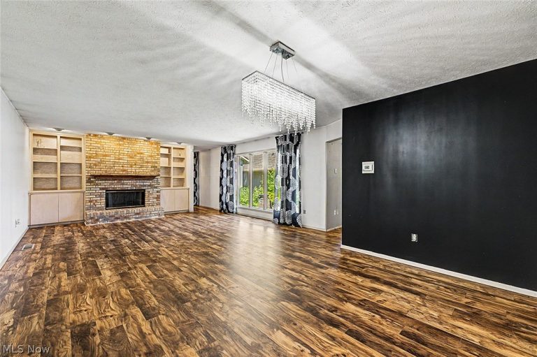13192 Olympus Way, Strongsville, OH - Photo 6
