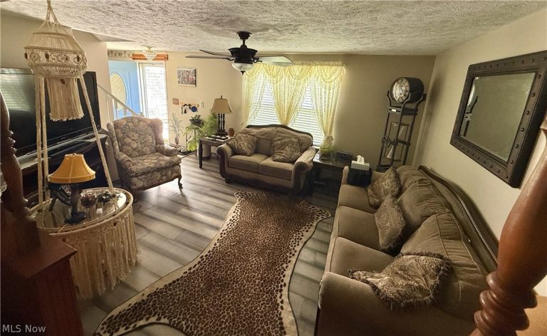 9625 Brayes Manor Drive, Mentor, OH - Photo 3
