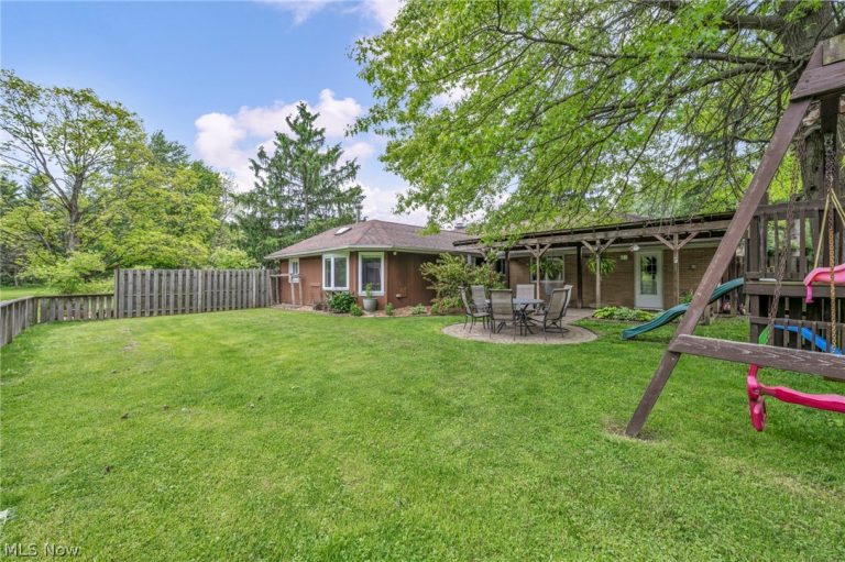 7663 Kitner Boulevard, Northfield Center, OH - Photo 4