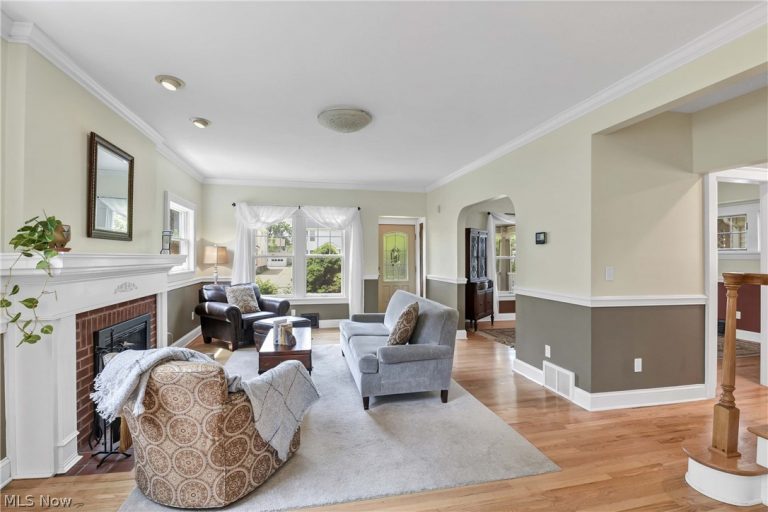 1615 Waterbury Road, Lakewood, OH - Photo 2
