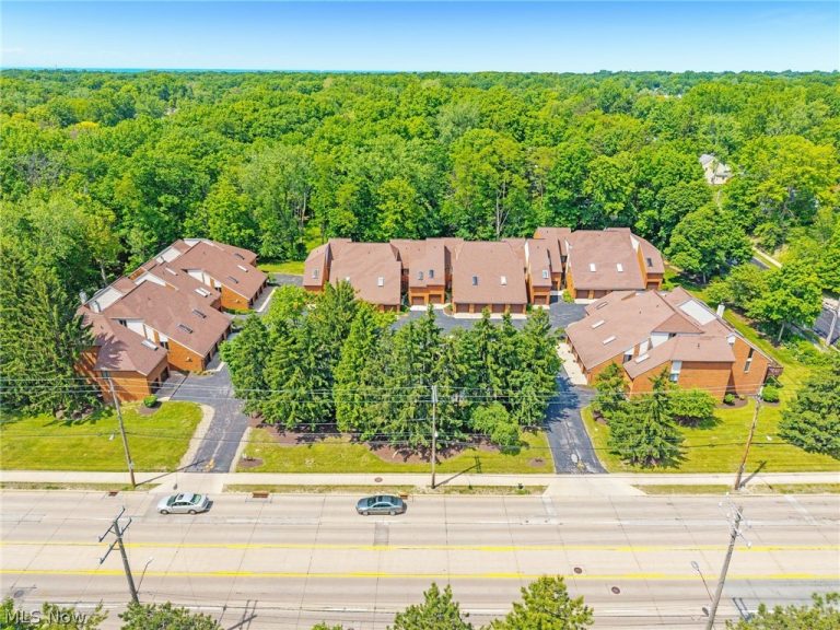 4695 Mayfield Road #F, South Euclid, OH - Photo 3