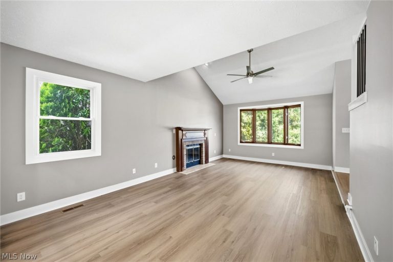14367 Crown Point Parkway, Strongsville, OH - Photo 6