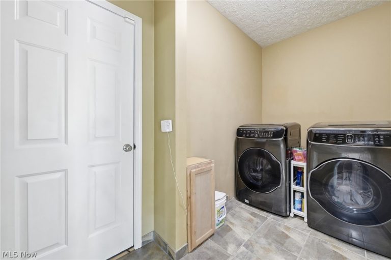4709 Quincy Drive, Akron, OH - Photo 4